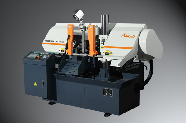 使用全自動鋸床時應(yīng)該注意哪些事項(xiàng)